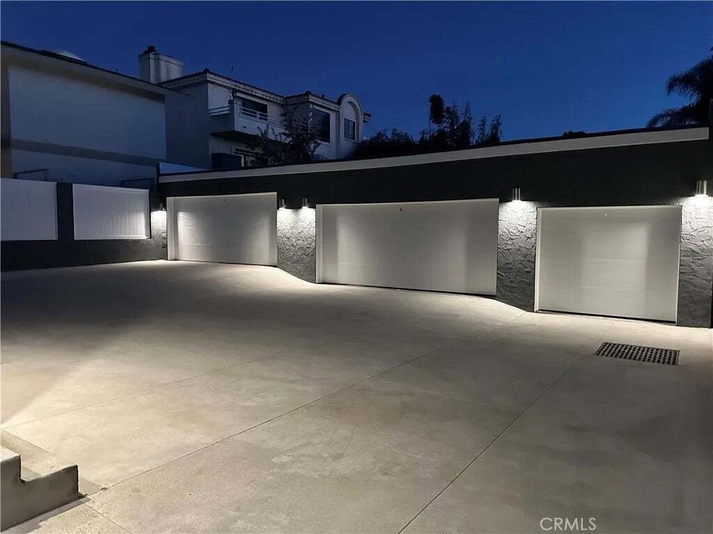 Torrance, California, United States 4 - 18646535