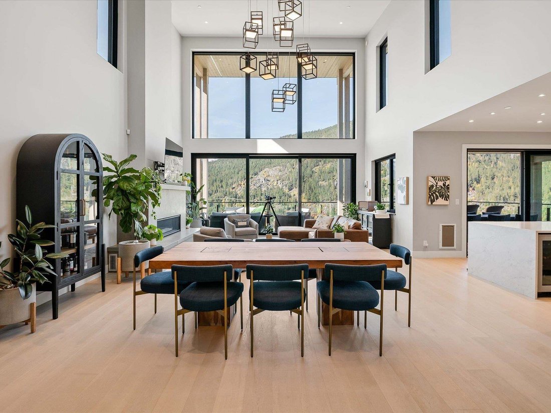 House in Whistler, British Columbia, Canada 1 - 18643070