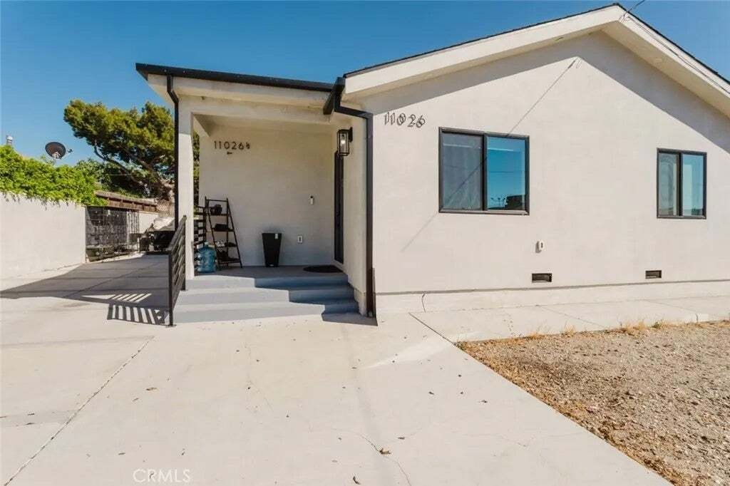 Los Angeles, California, United States 4 - 18646565