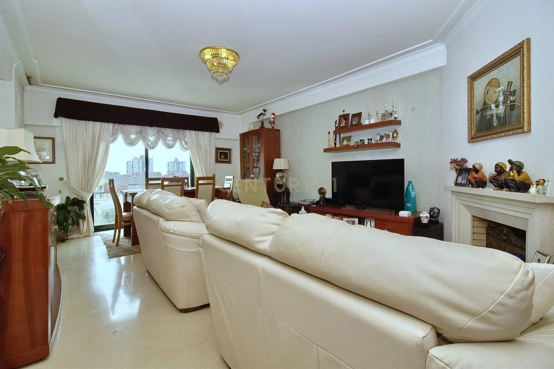 Apartment in Carcavelos e Parede, Lisbon, Portugal 3 - 17408340