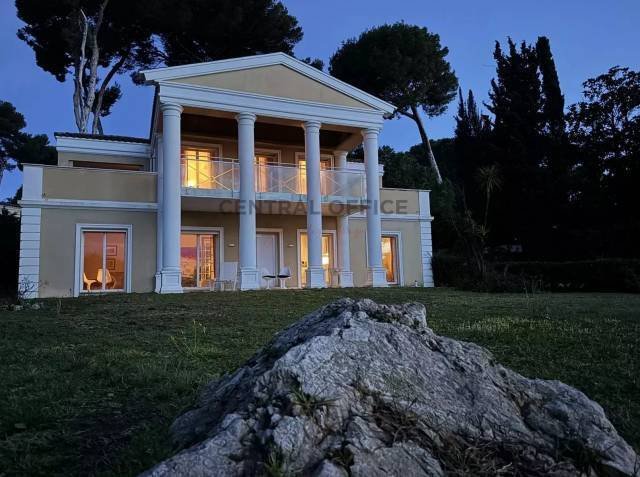 Villa in Fontmerle, Antibes, France 2 - 18192614