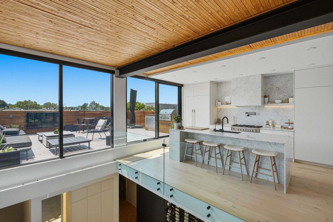 Condo in Montréal, Quebec, Canada 3 - 18642988