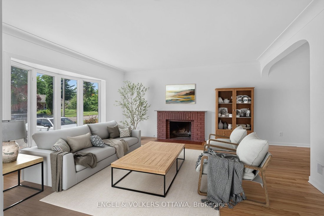 House in Ottawa, Ontario, Canada 4 - 18642680