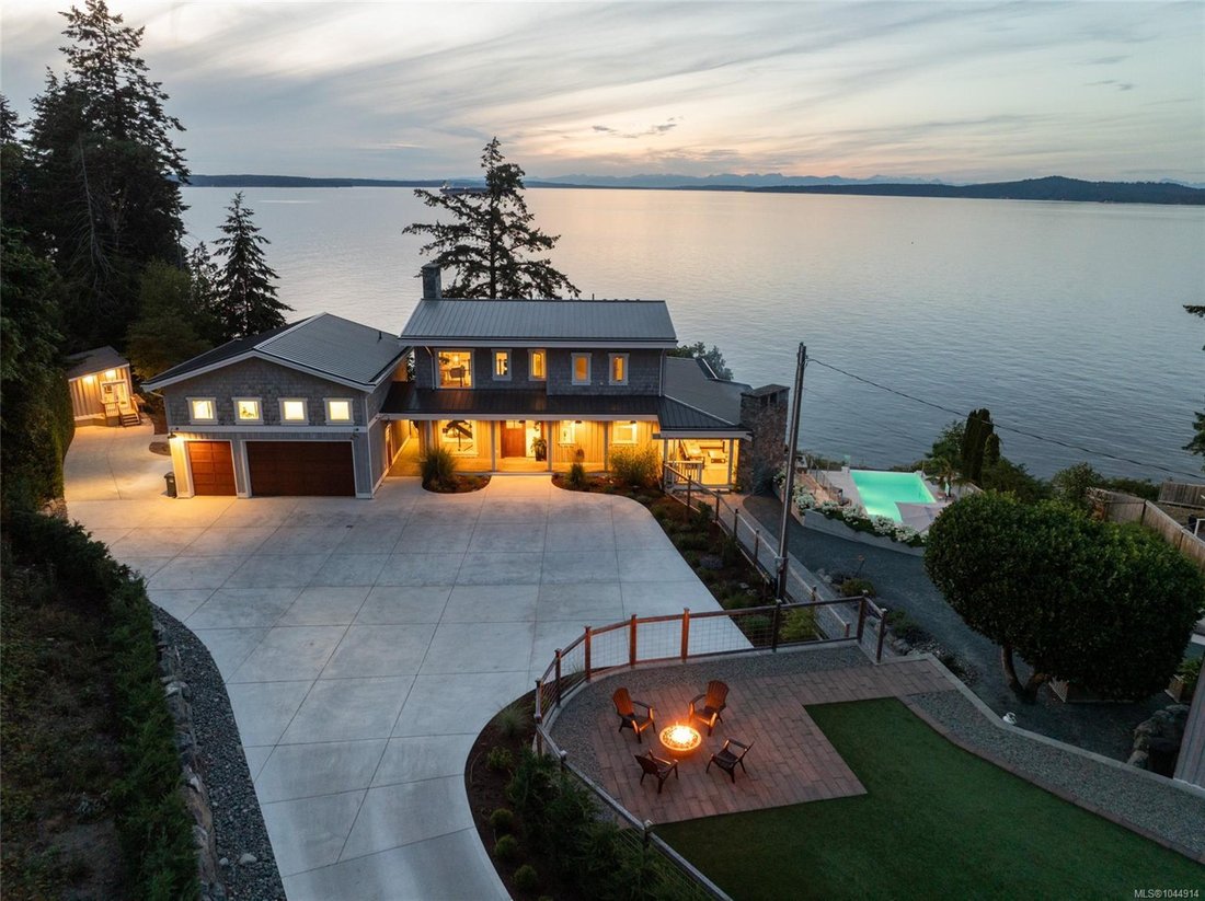 House in Chemainus, British Columbia, Canada 1 - 18643685