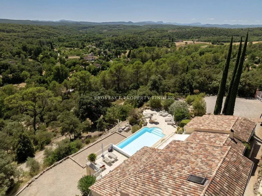 House in Entrecasteaux, Provence-Alpes-Côte d'Azur, France 1 - 16913227