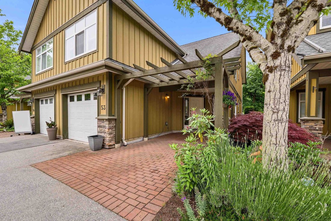Townhouse in Squamish, British Columbia, Canada 2 - 18643011