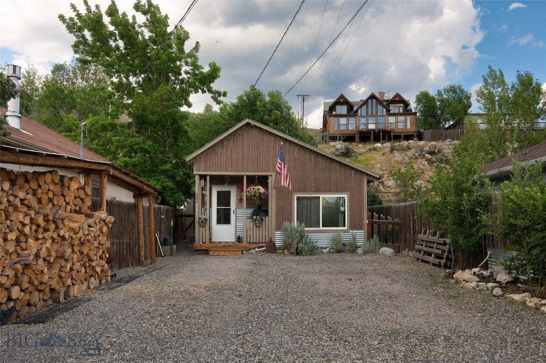 House in Gardiner, Montana, United States 1 - 18642633