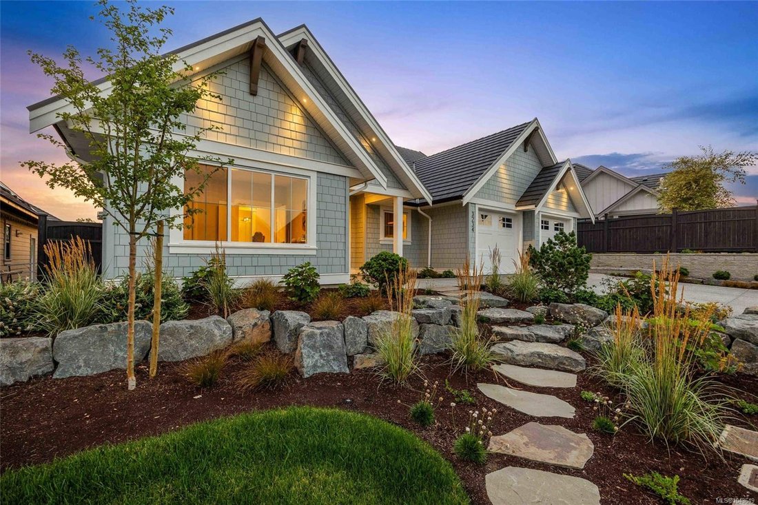 House in Courtenay, British Columbia, Canada 4 - 18643660