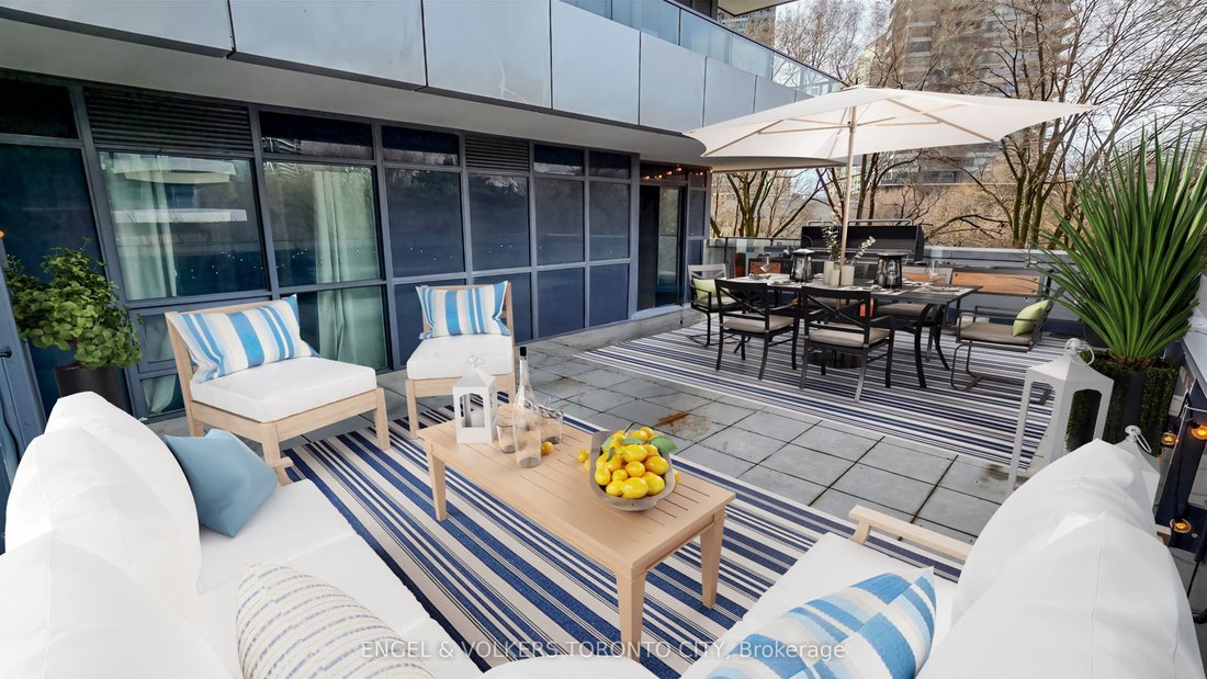 Condo in Toronto, Ontario, Canada 1 - 18642875