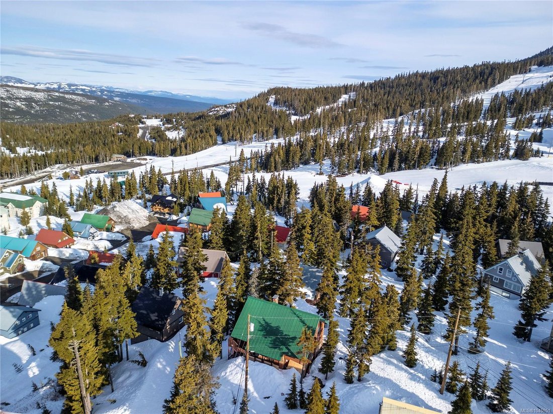House in Puntledge, British Columbia, Canada 5 - 18643773