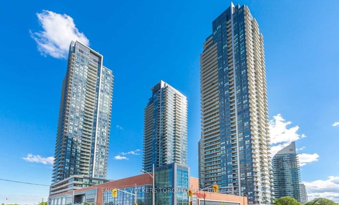 Condo in Toronto, Ontario, Canada 2 - 18642875