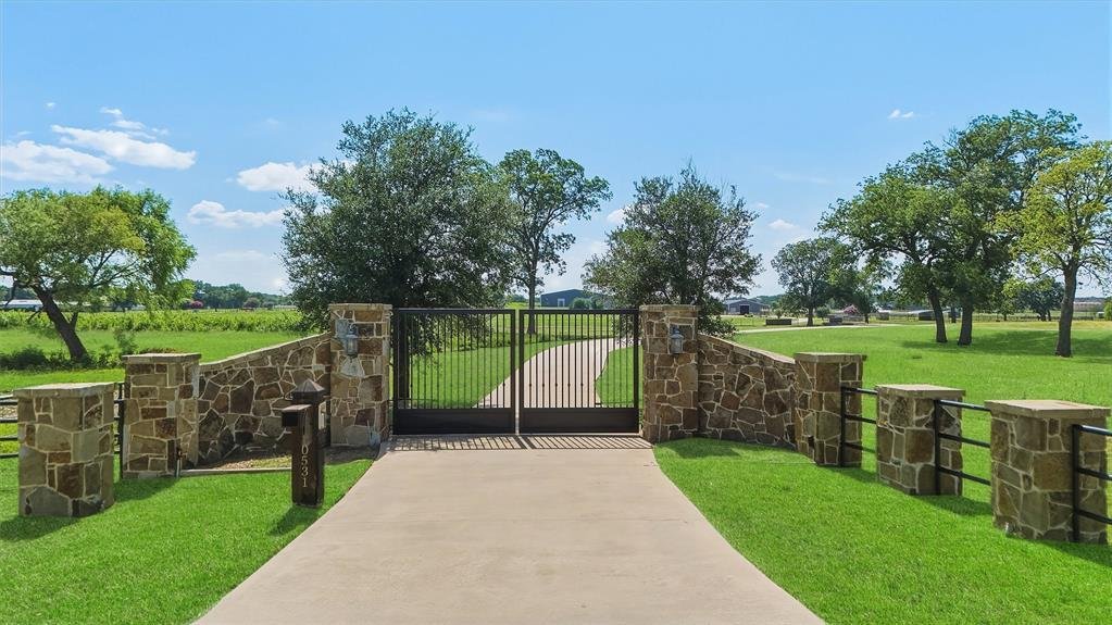 Farm Ranch in Pilot Point, Texas, United States 3 - 18642636