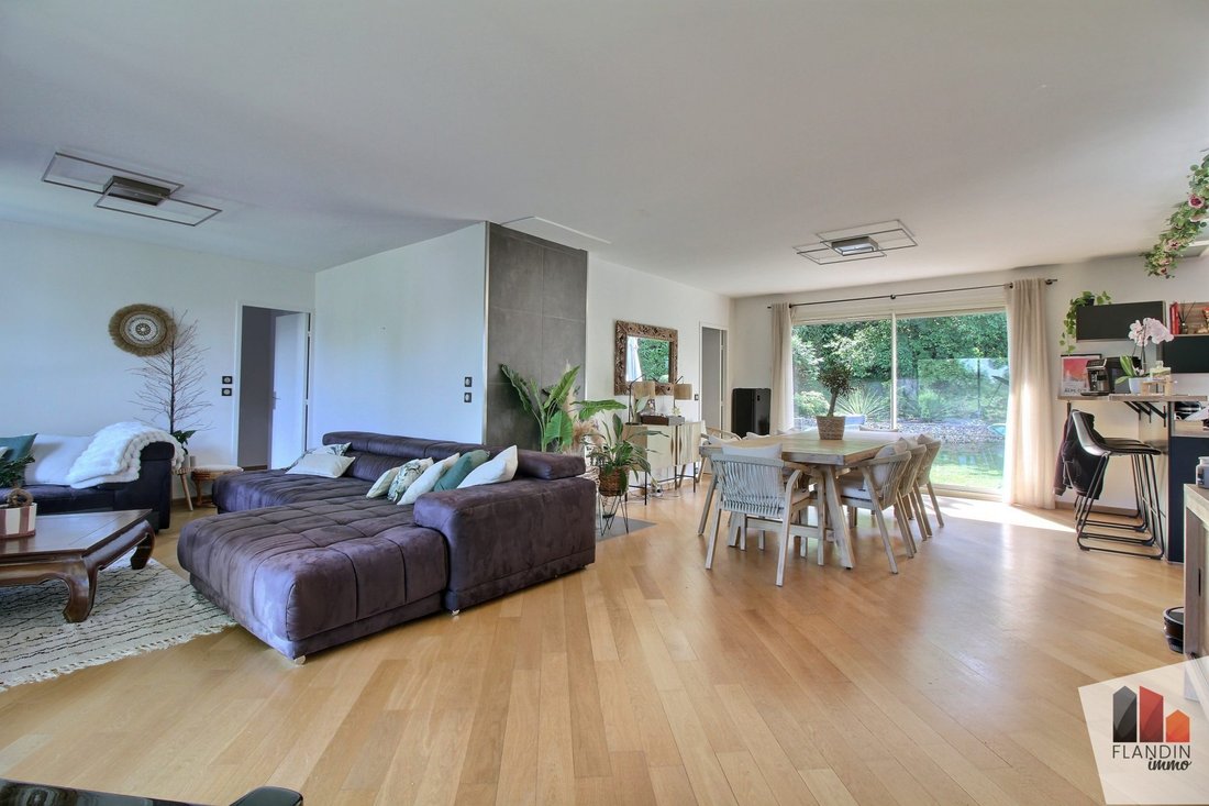 House in Vernaison, Auvergne-Rhône-Alpes, France 1 - 18646348