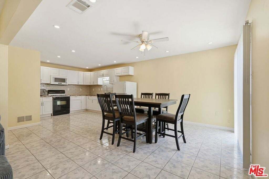House in Hawthorne, California, United States 5 - 18645939