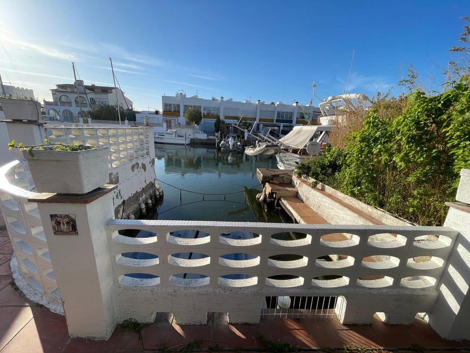 Townhouse in Roses, Catalonia, Spain 2 - 18351099