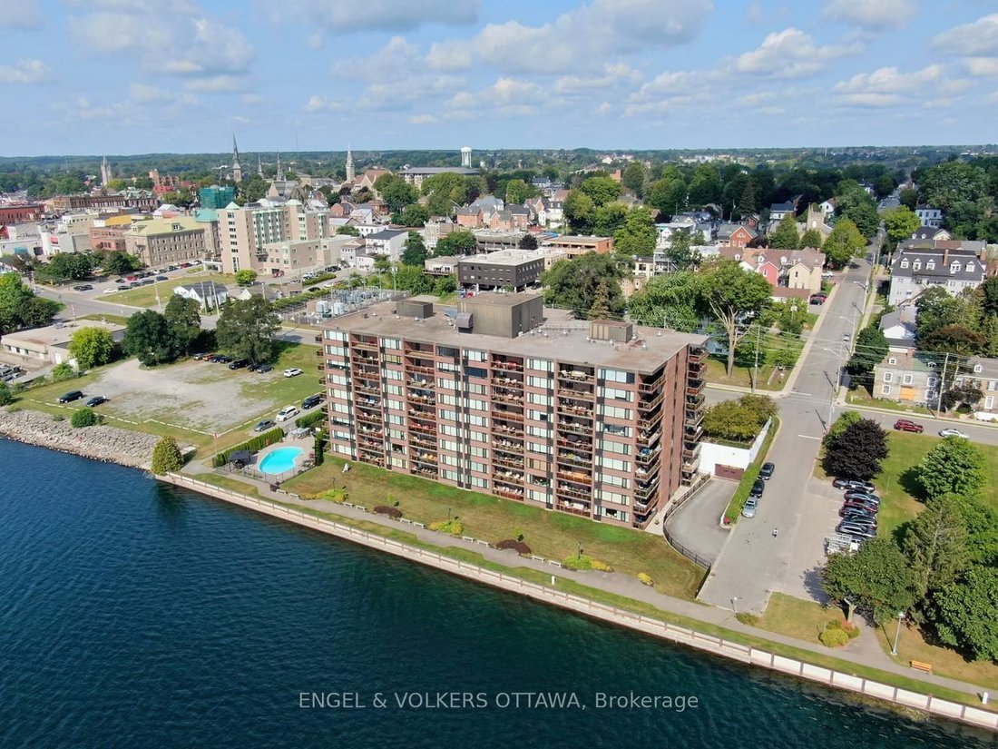 Condo in Brockville, Ontario, Canada 2 - 18644109