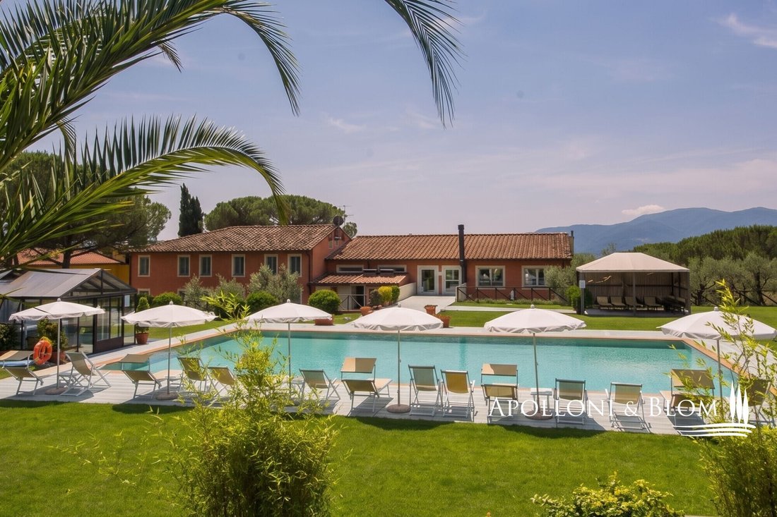 House in Camigliano, Capannori, Tuscany 2 - 11760231