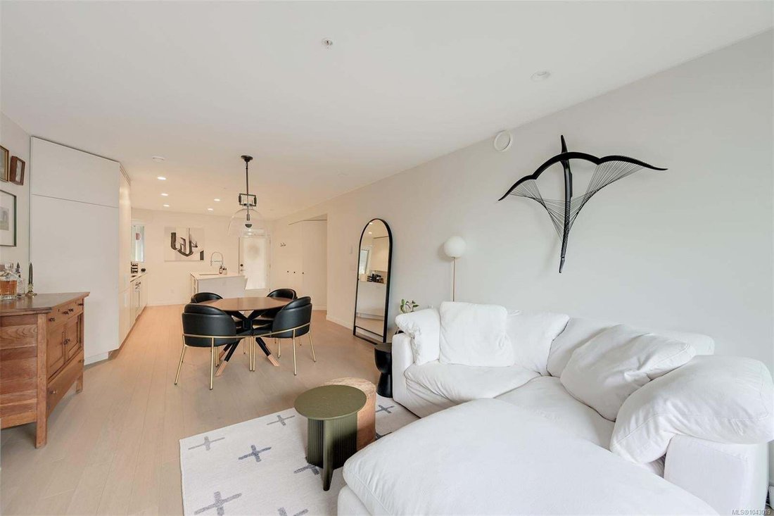 Condo in Victoria, British Columbia, Canada 5 - 18643575