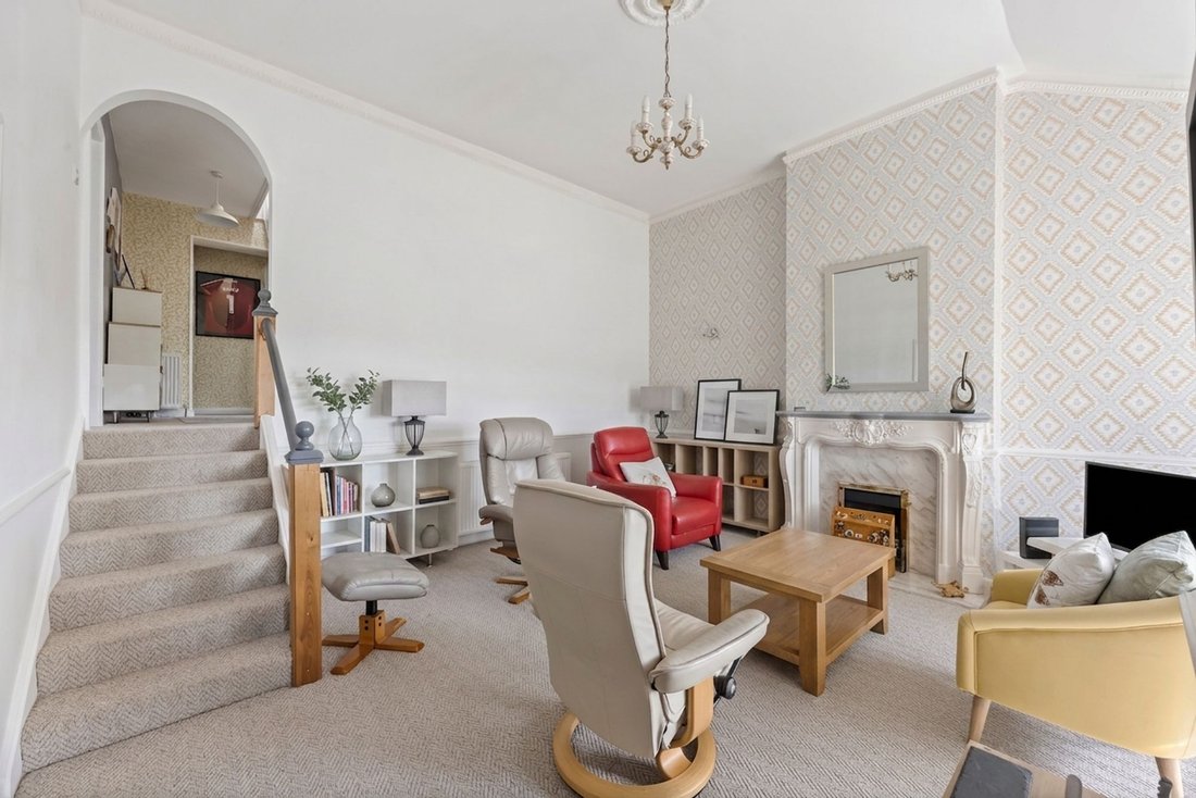 Bungalow in Hangleton, Hove, England 2 - 18644251