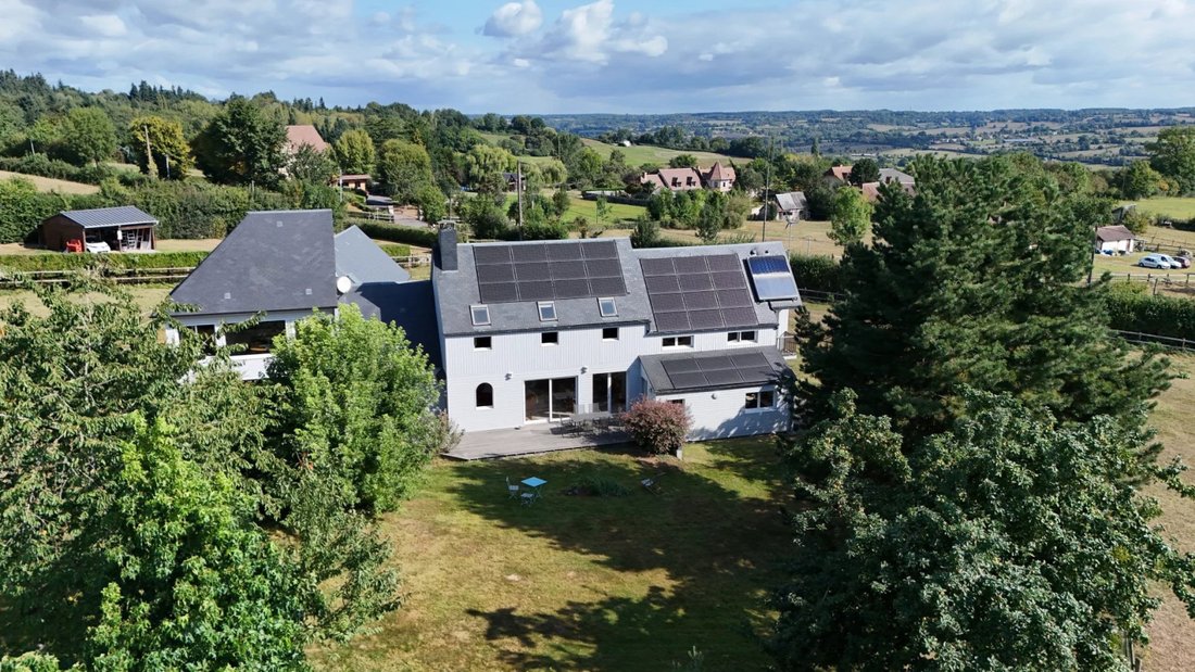 House in Livarot-Pays-d'Auge, Normandy, France 4 - 18646582