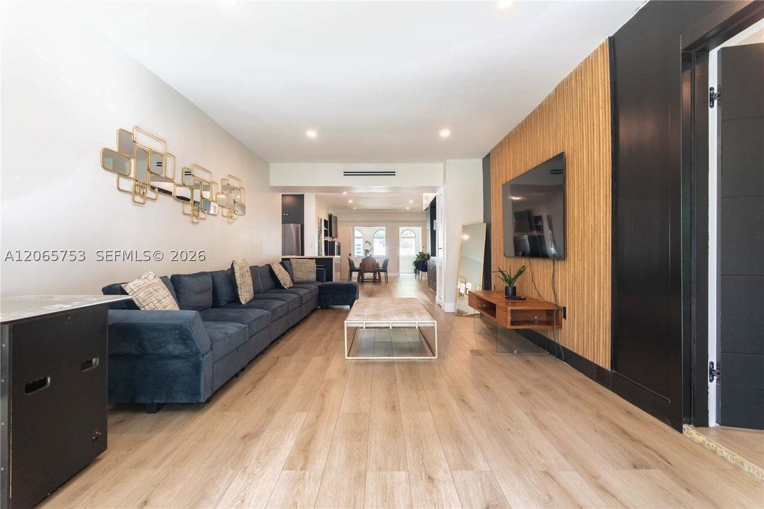 House in Miami, Florida, United States 5 - 18646211