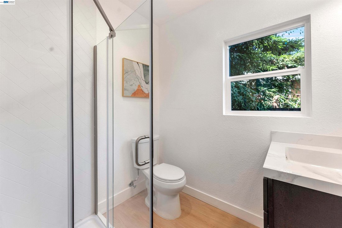 House in Berkeley, California, United States 5 - 18646109