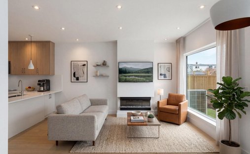 Townhouse in Oak Bay, British Columbia, Canada 1