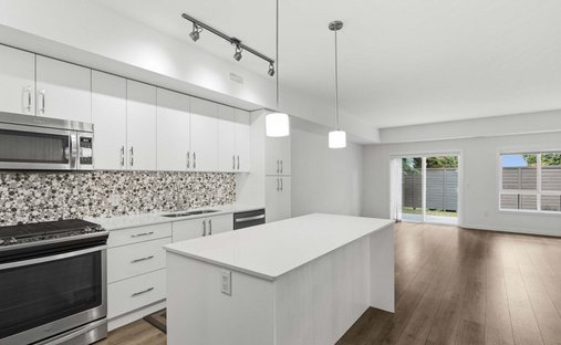 Townhouse in Kelowna, British Columbia, Canada 1