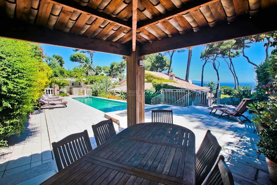 Villa in Vieille Ville, Antibes, France 2 - 18644946