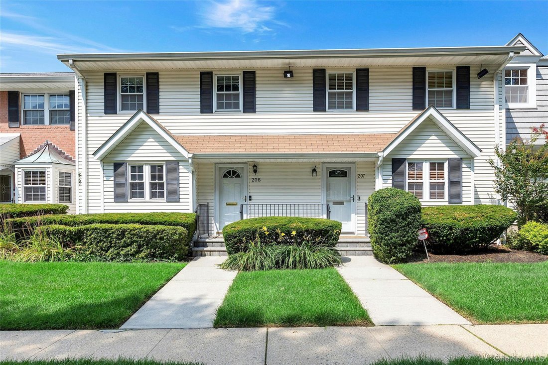 Condo in Plainview, New York, United States 2 - 18646751