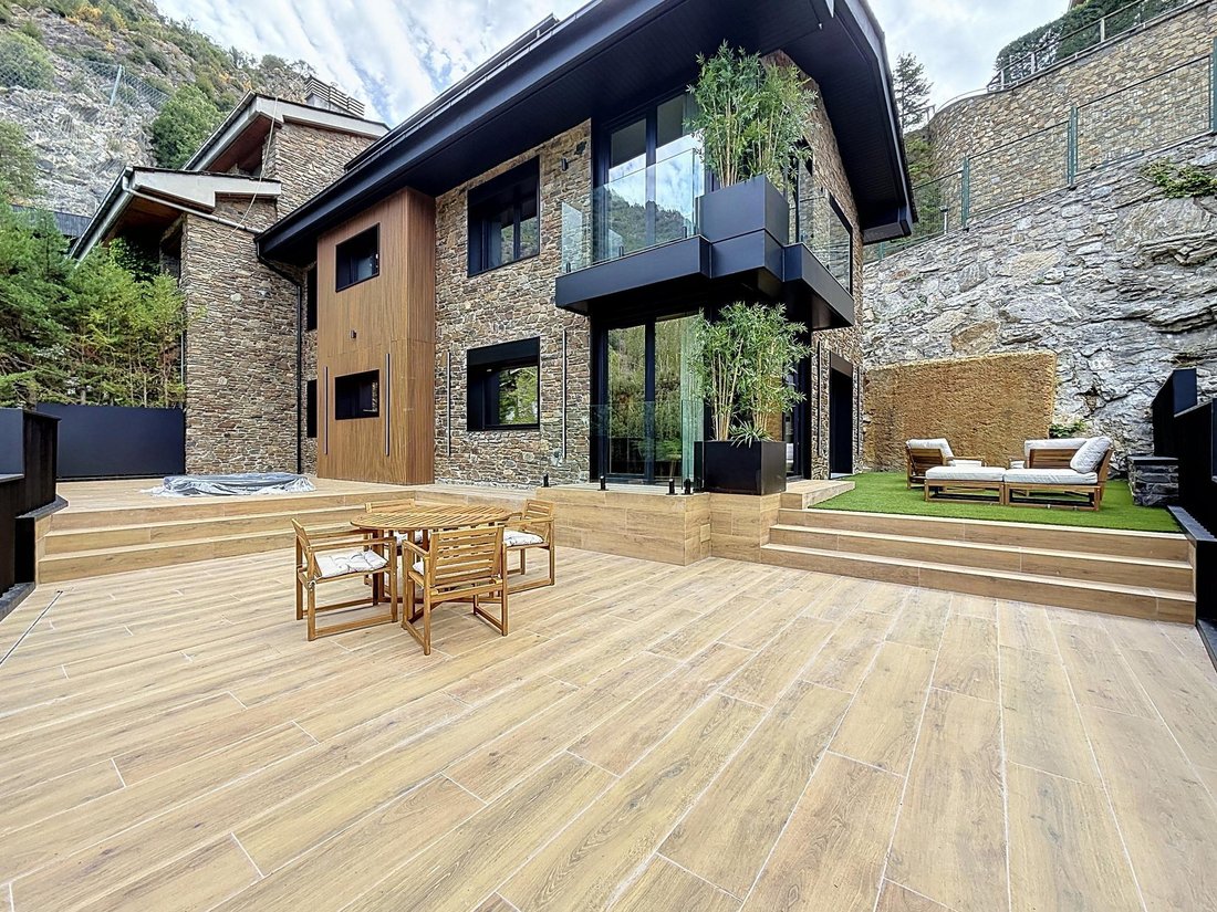 Villa in Escaldes-Engordany, Escaldes-Engordany, Andorra 2 - 18598027