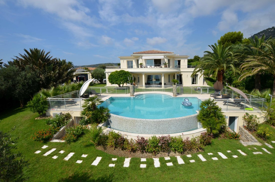Villa in Beaulieu-sur-Mer, Provence-Alpes-Côte d'Azur, France 1 - 18644753