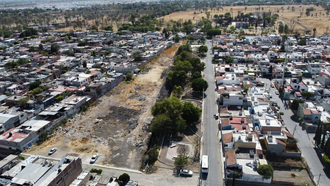 Land in Santiago de Querétaro, Querétaro, Mexico 1 - 18644578