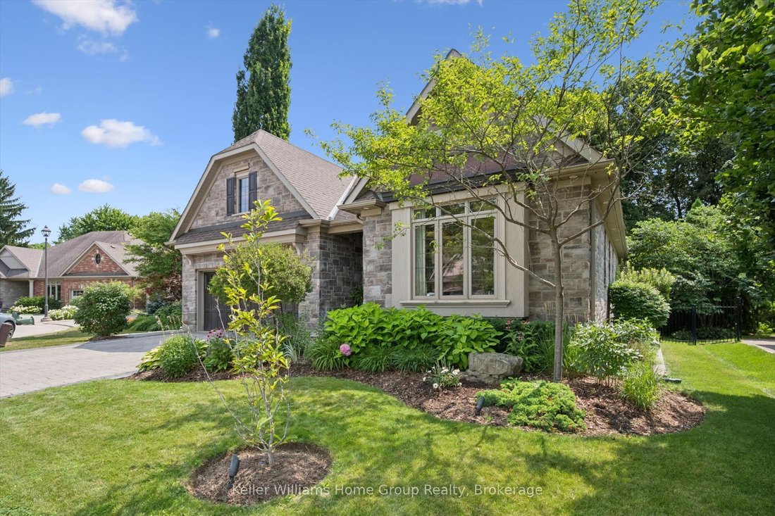 House in Guelph, Ontario, Canada 2 - 18646903