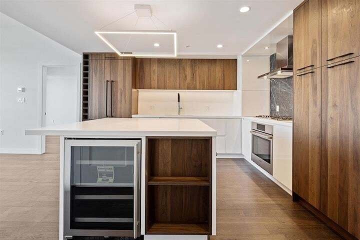 Condo in White Rock, British Columbia, Canada 4 - 18643445