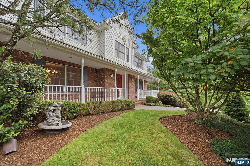 House in Mahwah, New Jersey, United States 3 - 18642175