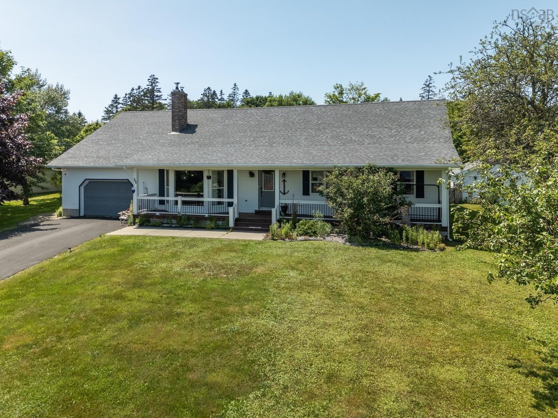 House in Yarmouth, Nova Scotia, Canada 2 - 18642845