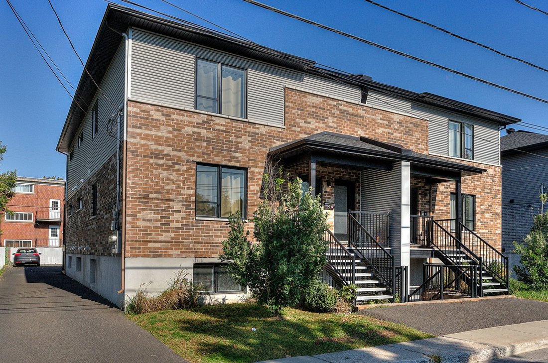 House in Longueuil, Quebec, Canada 1 - 18644383