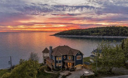 House in Saint-Fabien, Quebec, Canada 1