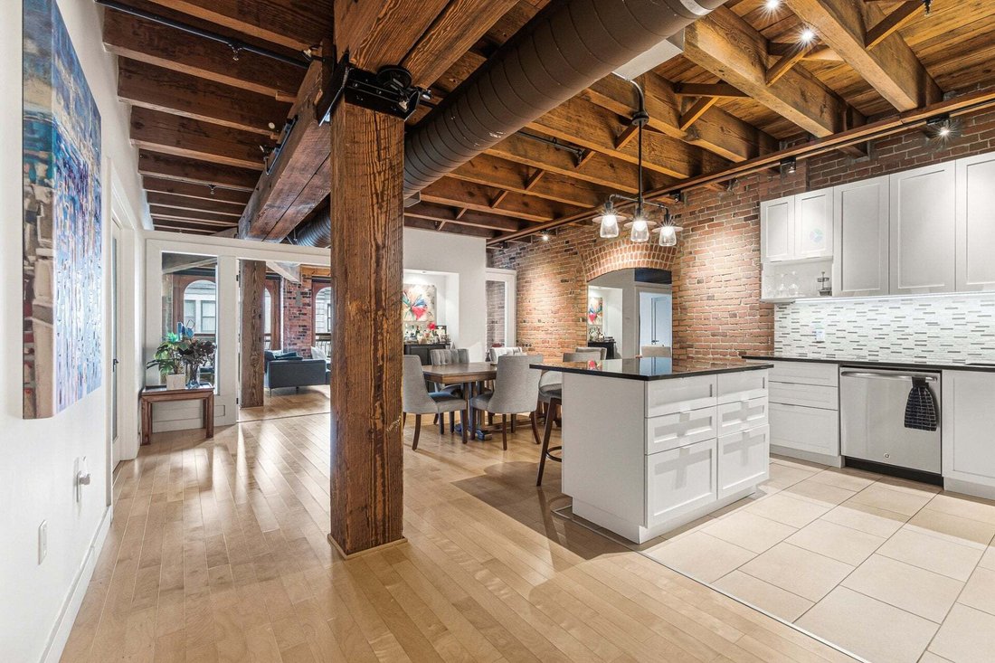 Condo in Montréal, Quebec, Canada 2 - 16758609