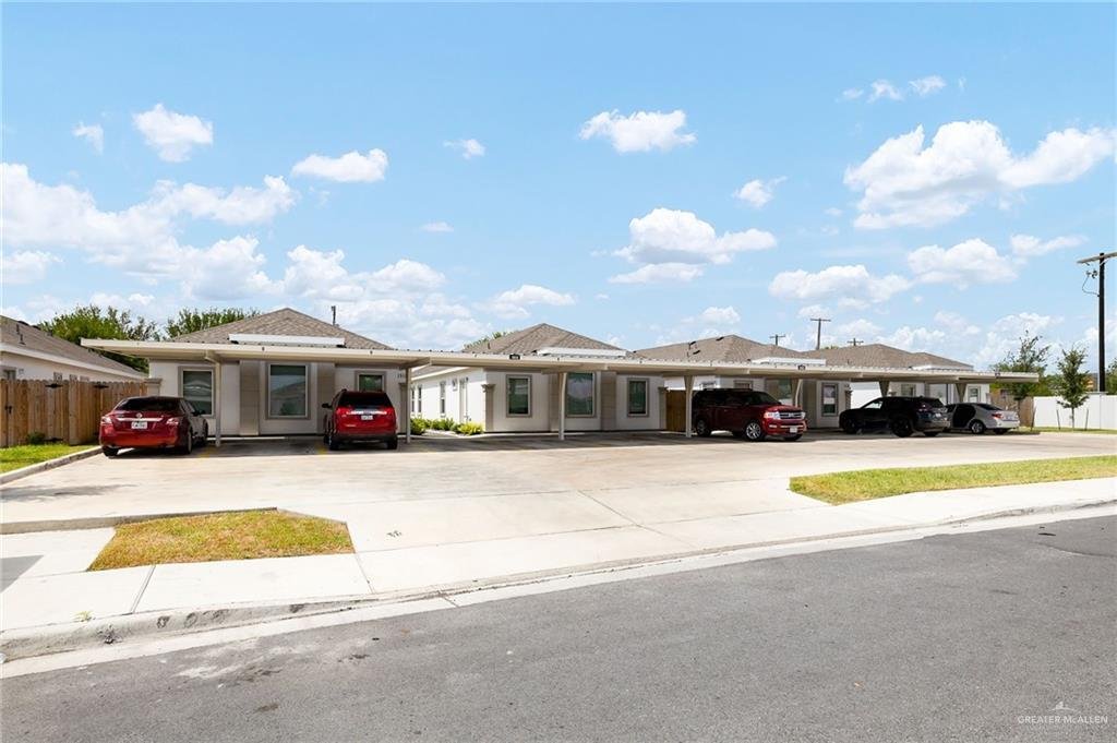 Edinburg, Texas, United States 1 - 18645479