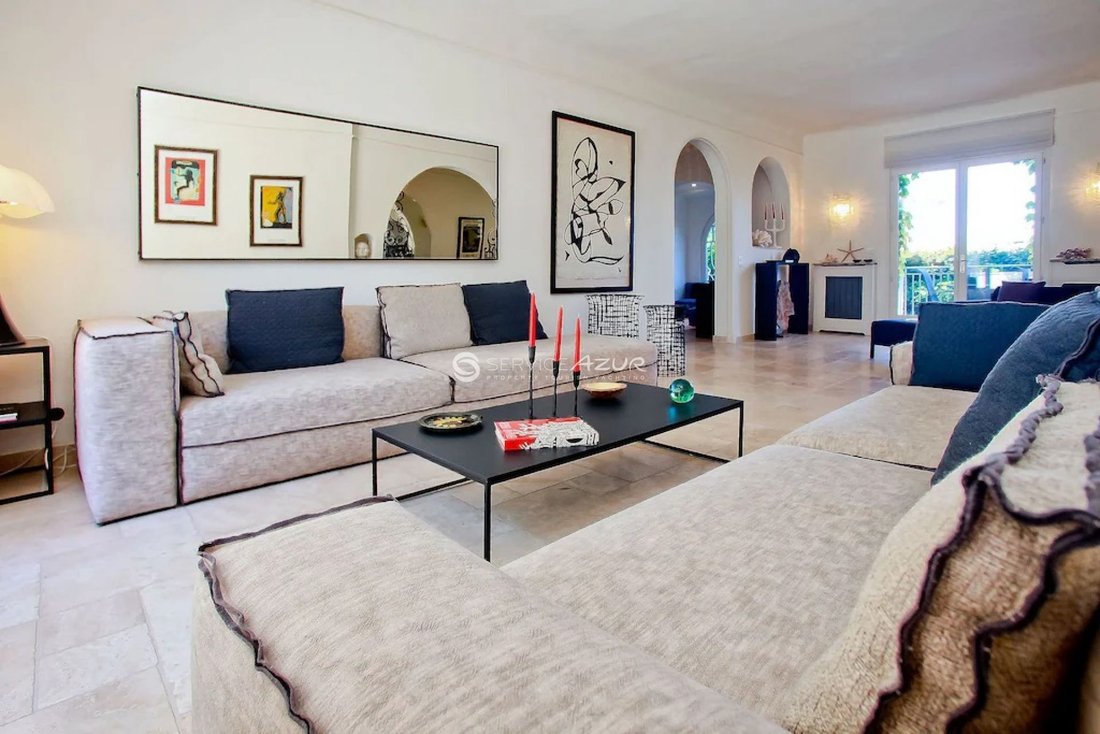 Villa in Vieille Ville, Antibes, France 4 - 18644946