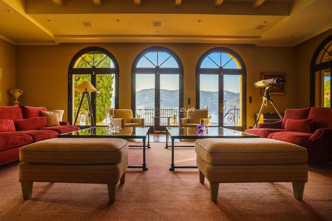 Villa in Saint-Jean-Cap-Ferrat, Provence-Alpes-Côte d'Azur, France 3 - 18645128