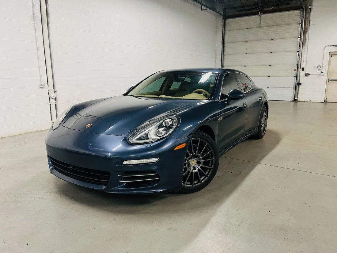Sedan in Addison, IL, United States 1 - 18647882