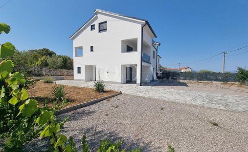 House in Dobrinj, Primorje-Gorski Kotar County, Croatia 1