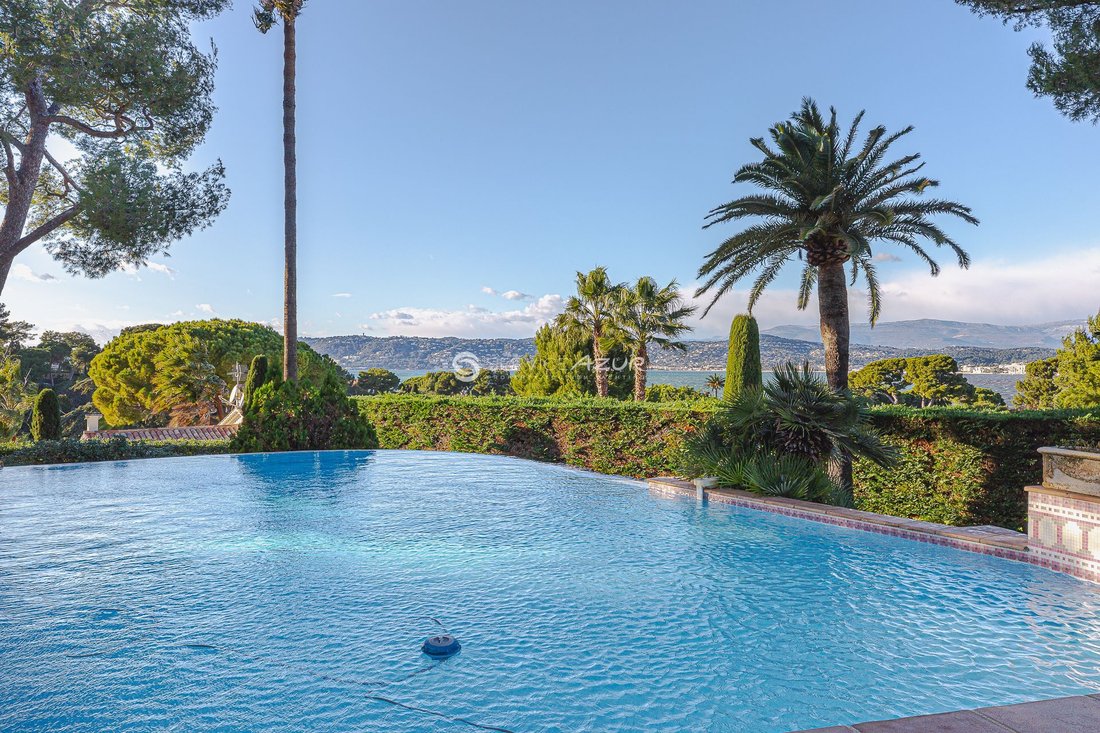 Villa in Vieille Ville, Antibes, France 4 - 18645296