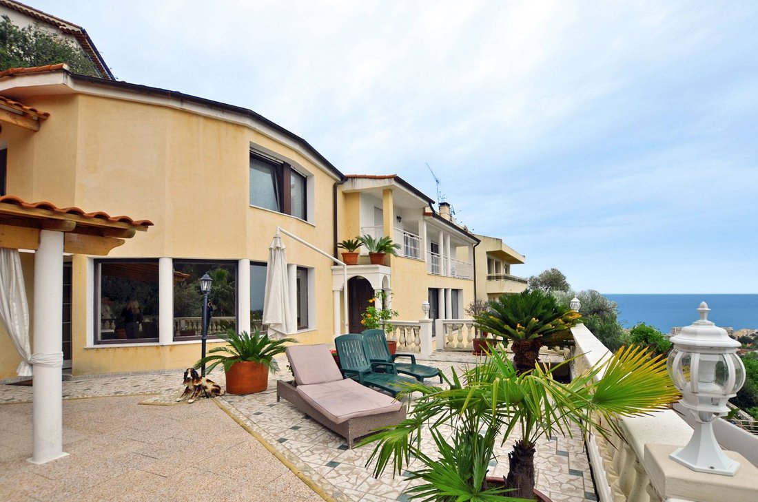 Villa in Cap Martin, Roquebrune-Cap-Martin, France 1 - 18644315