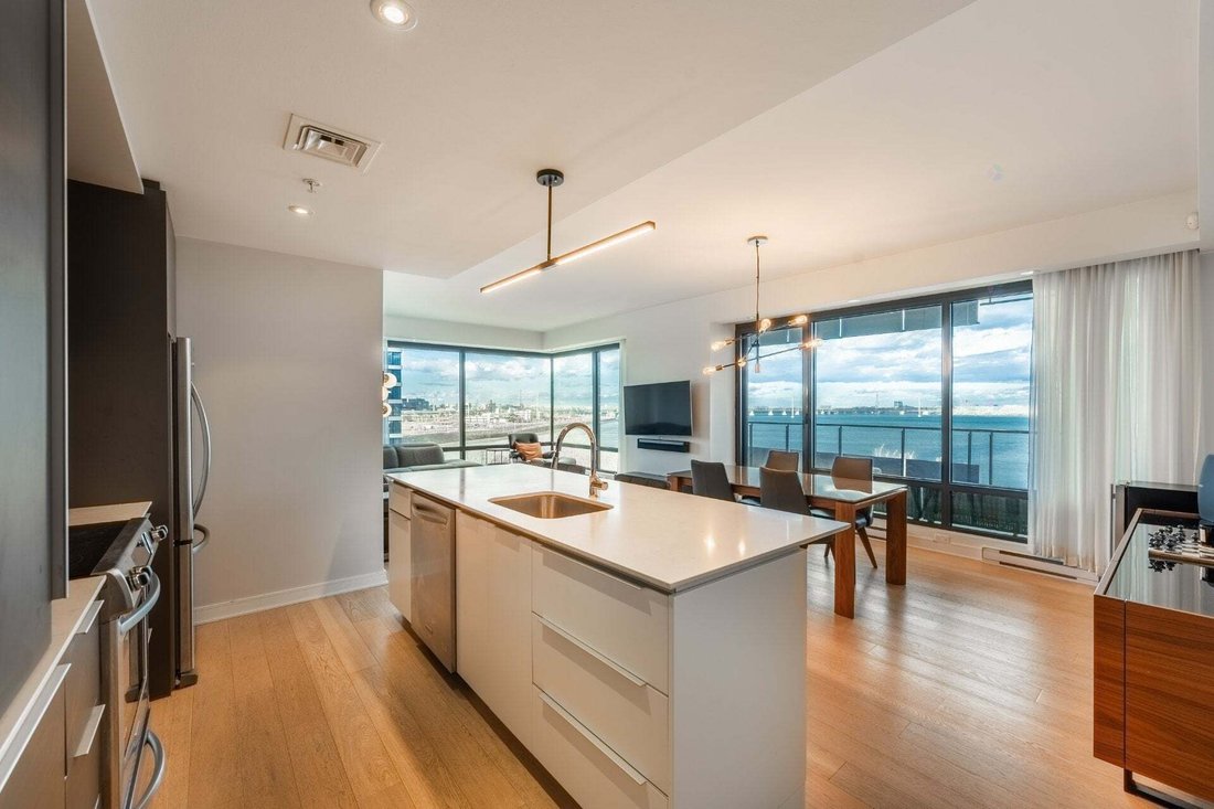 Condo in Montréal, Quebec, Canada 4 - 18643840