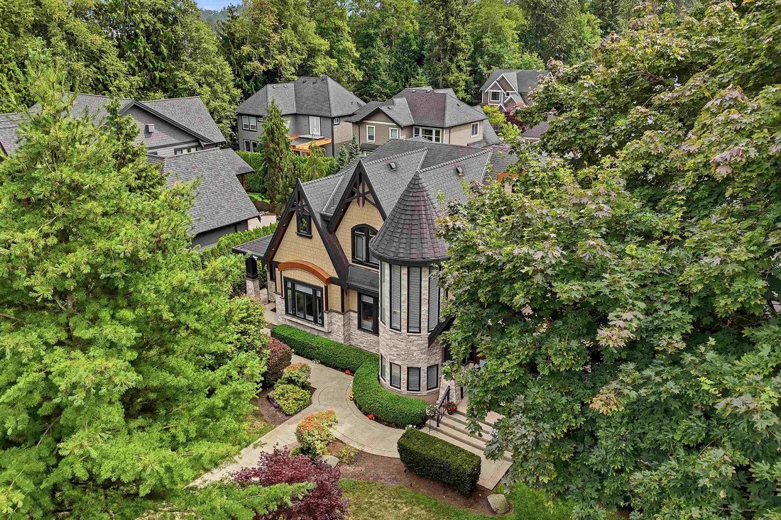 House in Surrey, British Columbia, Canada 2 - 18643257