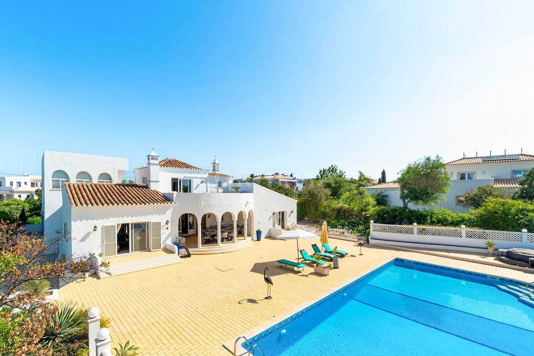 Villa in Carvoeiro, Algarve, Portugal 2 - 18647502